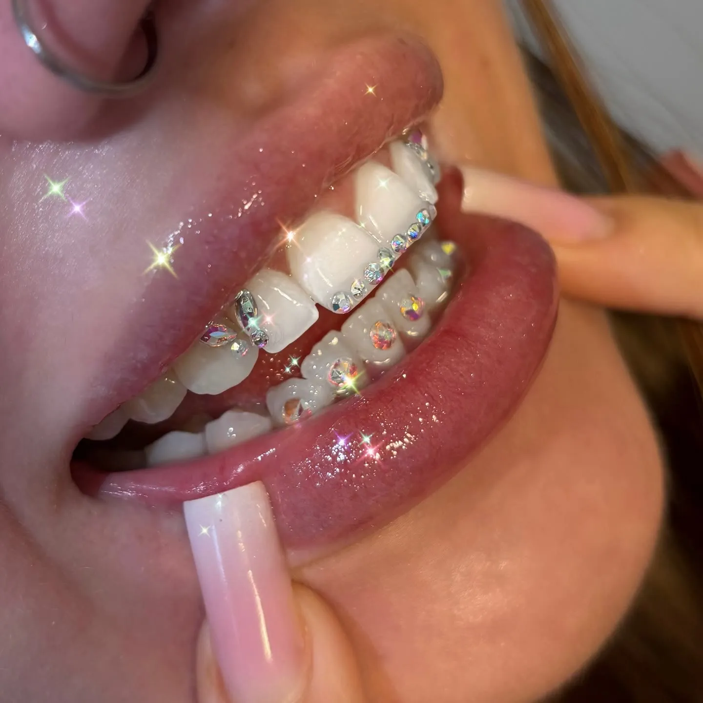 Tooth gems, biżuteria nazębna Brysia Beauty Sierpc, realizacja 9